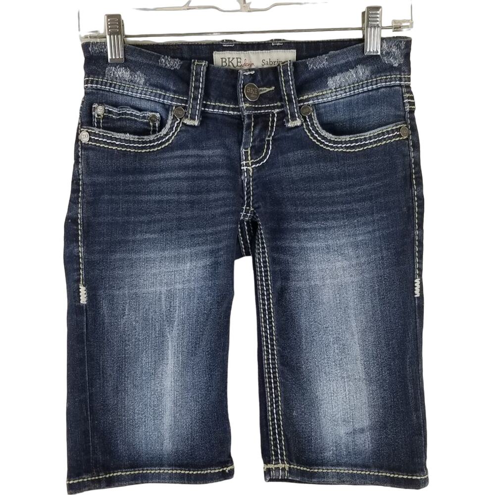 BKE Buckle Sabrina Whiskering Distressed Bermuda Length Women's Shorts 23